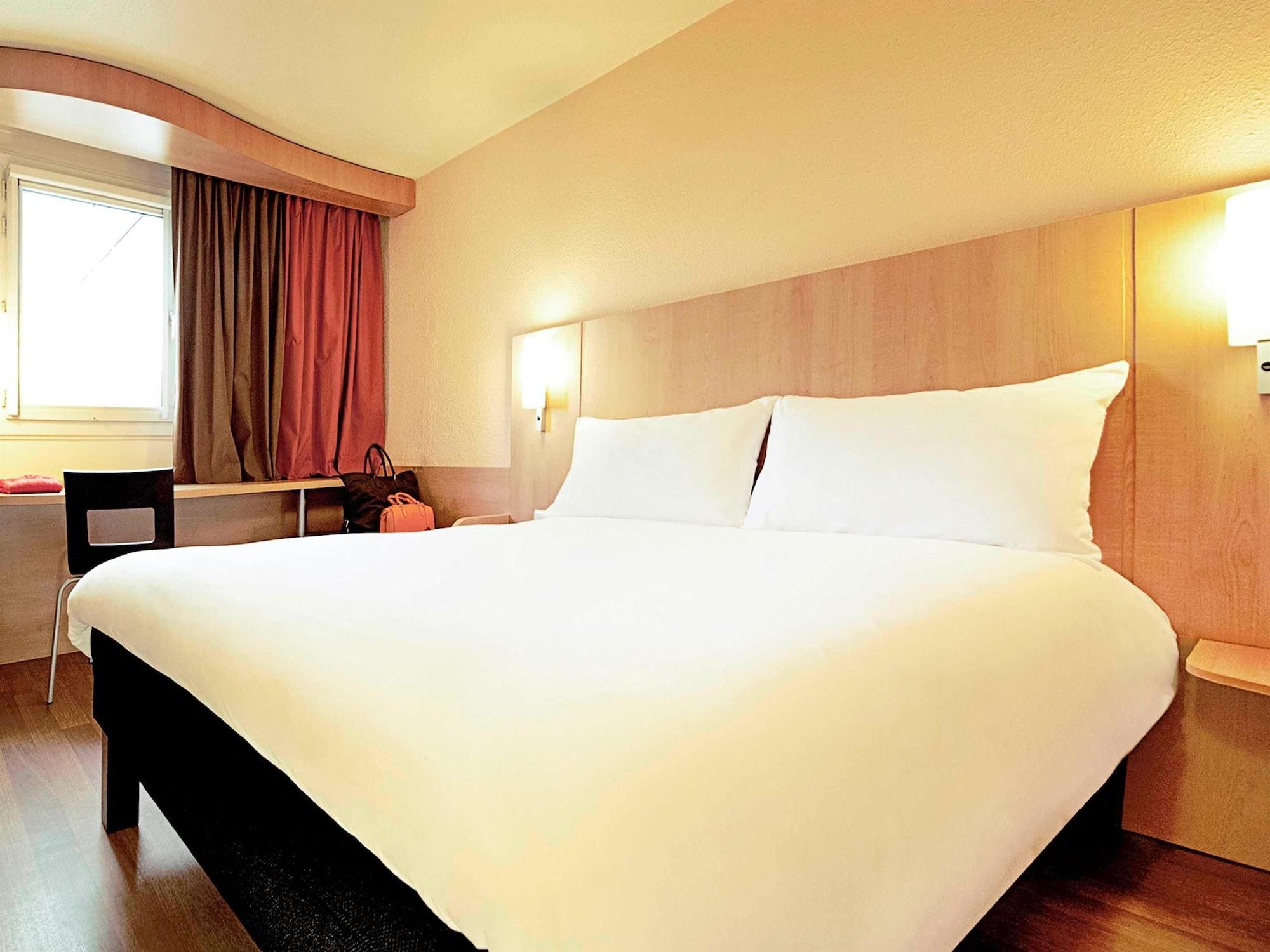 Ibis Paris Canal Saint Martin Esterno foto