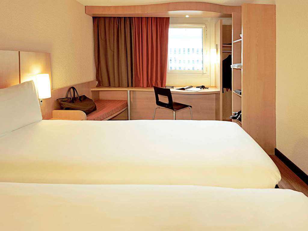 Ibis Paris Canal Saint Martin Esterno foto