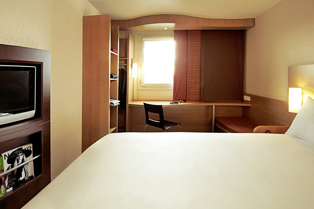 Ibis Paris Canal Saint Martin Esterno foto